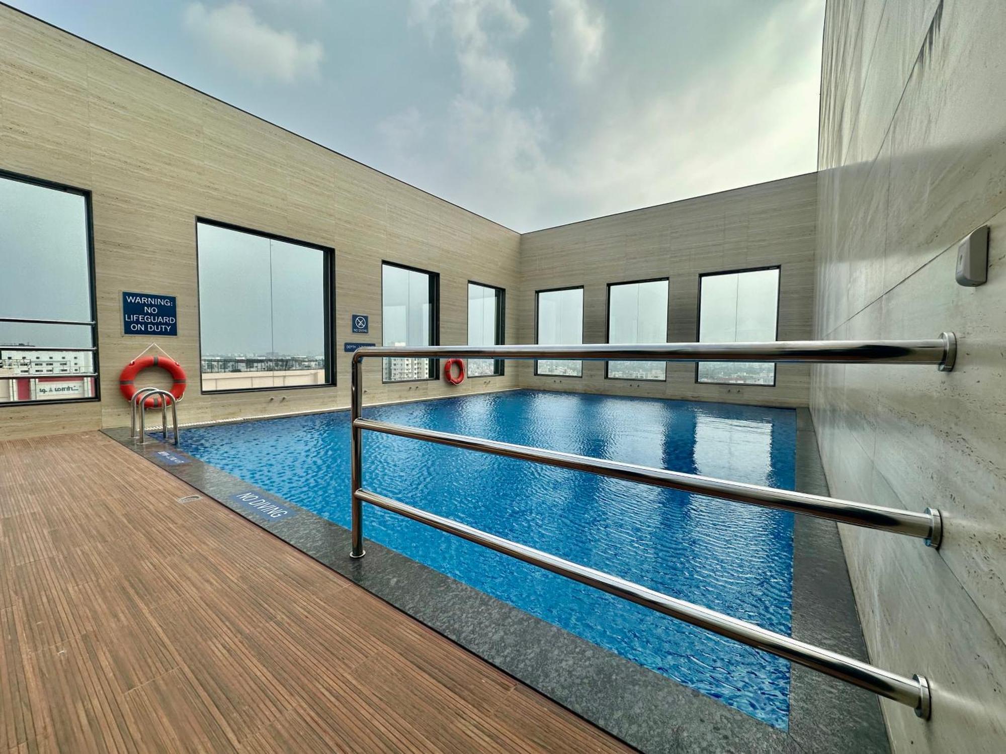 Four Points By Sheraton Chennai, Velachery Exterior photo